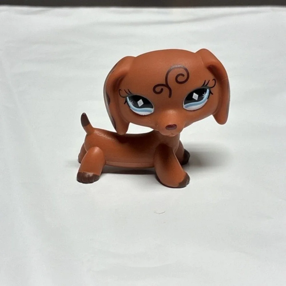 Littlest Pet Shop #640 Dachshund Brown Swirl Blue Diamond Eyes LPS